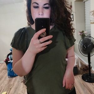 FOREST GREEN CUTE TEE